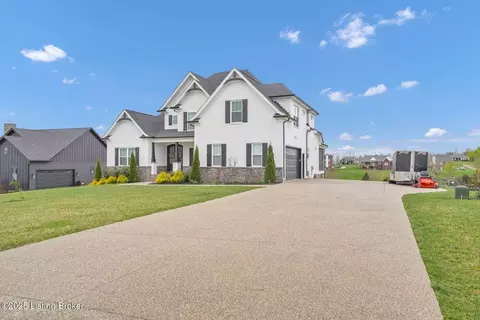 Exterior - 254 Graves Dr, Smithfield, KY 40068 photo 3 of 11