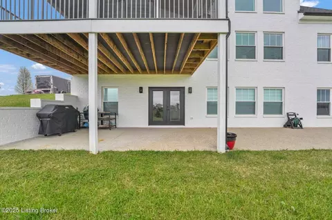 Exterior - 254 Graves Dr, Smithfield, KY 40068 photo 9 of 11