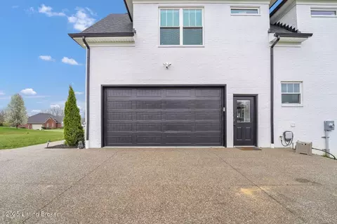 Exterior - 254 Graves Dr, Smithfield, KY 40068 photo 8 of 11