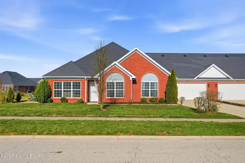 182 W Woodlake Cir, Mount Washington, KY 40047
