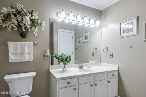 Bath - 306 Cornell Ave, Mount Washington, KY 40047 photo 1 of 5