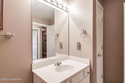 Bath - 306 Cornell Ave, Mount Washington, KY 40047 photo 5 of 5