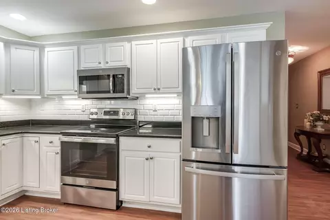 Kitchen - 306 Cornell Ave, Mount Washington, KY 40047 photo 3 of 4