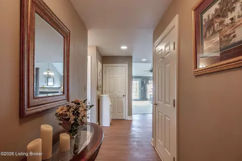 Entry Way - 306 Cornell Ave, Mount Washington, KY 40047 photo 2 of 3