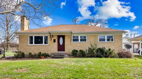 8426 Newstead Ave, Louisville, KY 40219
