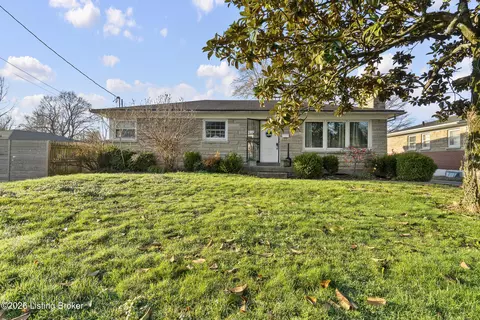 2202 Mary Catherine Dr, Louisville, KY 40216