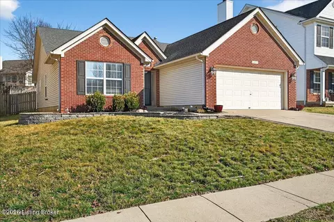 15711 Beckley Hills Dr, Louisville, KY 40245