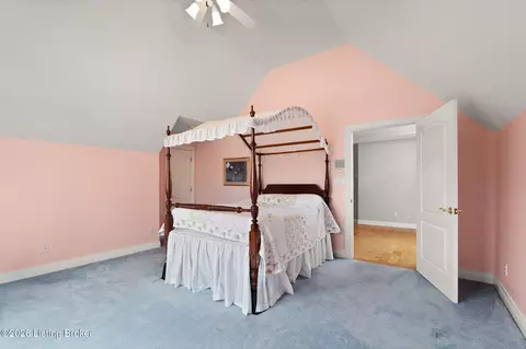 Bedroom - 6205 River Rd, Prospect, KY 40059 photo 4 of 9