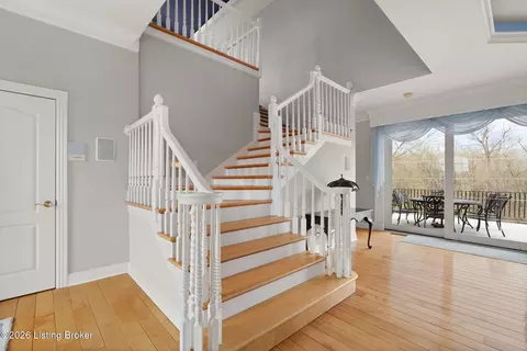 Entry Way - 6205 River Rd, Prospect, KY 40059 photo 6 of 16