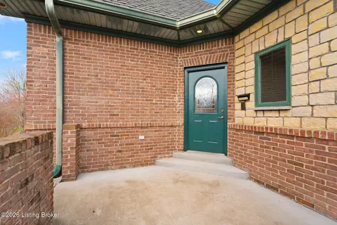Exterior - 6205 River Rd, Prospect, KY 40059 photo 5 of 11