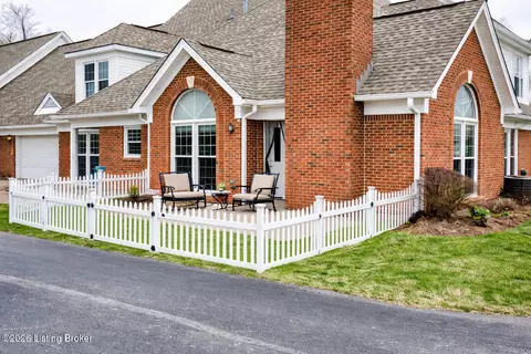 10420 Monticello Forest Cir, Louisville, KY 40299