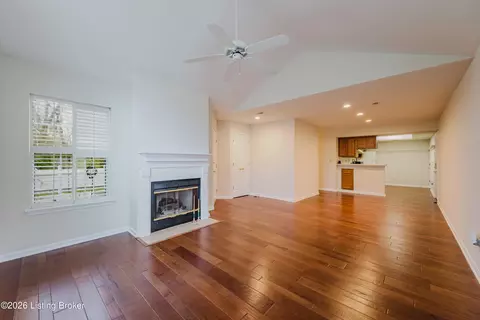 10305 Parkstone Dr, Louisville, KY 40241