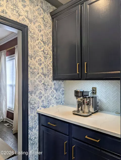Kitchen - 5709 Ruby Falls Dr, Prospect, KY 40059 photo 3 of 6