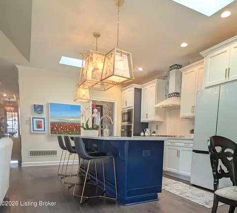 Kitchen - 5709 Ruby Falls Dr, Prospect, KY 40059 photo 4 of 6