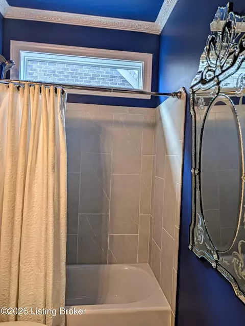 Bath - 5709 Ruby Falls Dr, Prospect, KY 40059 photo 4 of 8