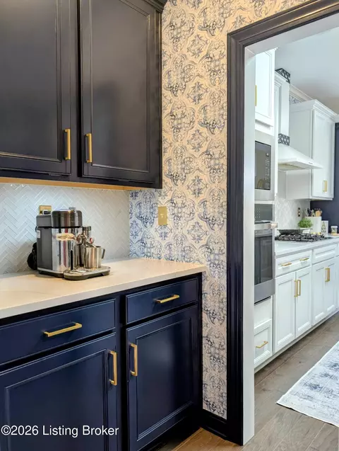 Kitchen - 5709 Ruby Falls Dr, Prospect, KY 40059 photo 2 of 6