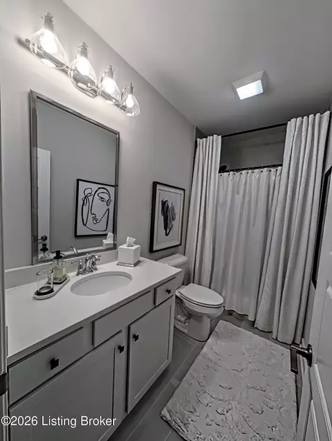 Bath - 5709 Ruby Falls Dr, Prospect, KY 40059 photo 6 of 8
