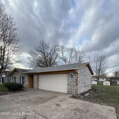 4805 E Indian Trl, Louisville, KY 40218