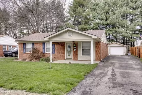 224 E Blue Jay Rd, Louisville, KY 40229