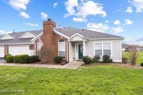 8520 River Terrace Dr, Louisville, KY 40258