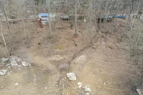 662 Fentress Hideout Ln, Westview, KY 40178