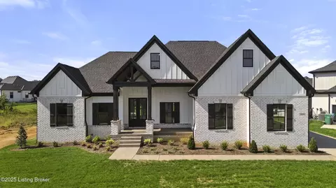 13424 Riggs Lake Ln, Louisville, KY 40299