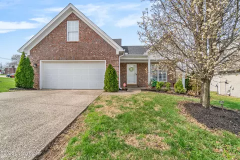 2912 Hewitt Place Ct, Louisville, KY 40299