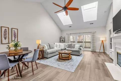3438 Hurstbourne Ridge Blvd, Louisville, KY 40299