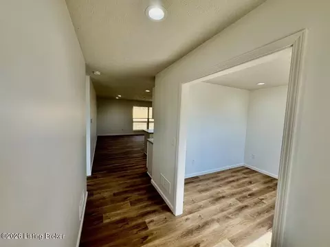 Entry Way - 140 Brookside Dr, Springfield, KY 40069 photo 1 of 1
