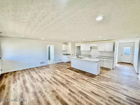 Living - 140 Brookside Dr, Springfield, KY 40069 photo 2 of 7