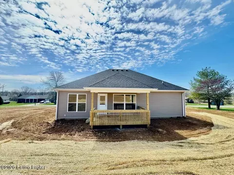 Exterior - 140 Brookside Dr, Springfield, KY 40069 photo 5 of 8
