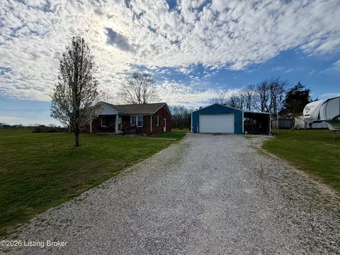 Exterior - 895 Mclain Rd, Springfield, KY 40069 photo 2 of 17