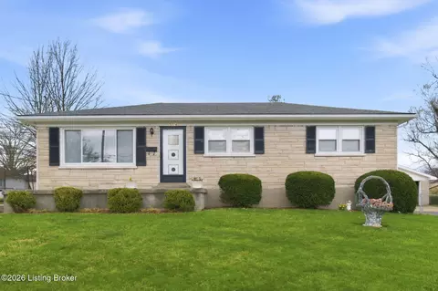5214 Woodhill Ln, Louisville, KY 40219