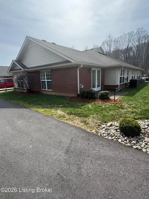 9113 Hawthorne Pointe Dr, Louisville, KY 40272
