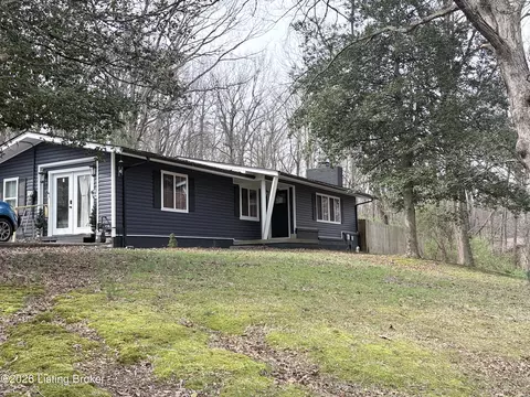 7416 Colt Dr, Louisville, KY 40214