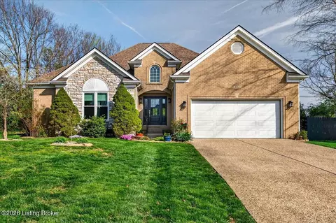 6113 Sweetbay Dr, Crestwood, KY 40014