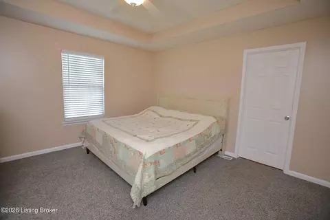 Bedroom - 6227 Elanor Ct, Floyds Knobs, IN 47119 photo 1 of 6