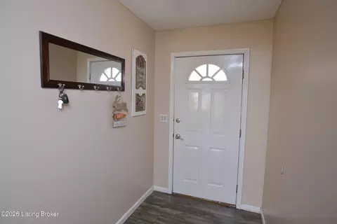 Entry Way - 6227 Elanor Ct, Floyds Knobs, IN 47119 photo 1 of 2