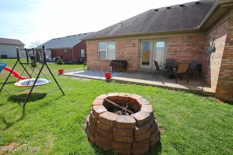 Exterior - 6227 Elanor Ct, Floyds Knobs, IN 47119 photo 8 of 8