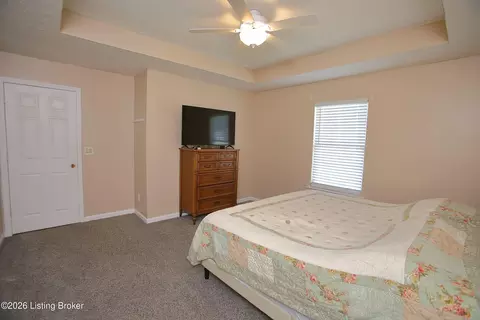 Bedroom - 6227 Elanor Ct, Floyds Knobs, IN 47119 photo 3 of 6