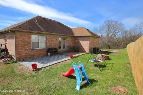 Exterior - 6227 Elanor Ct, Floyds Knobs, IN 47119 photo 7 of 8