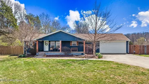 1906 Penile Rd, Louisville, KY 40272