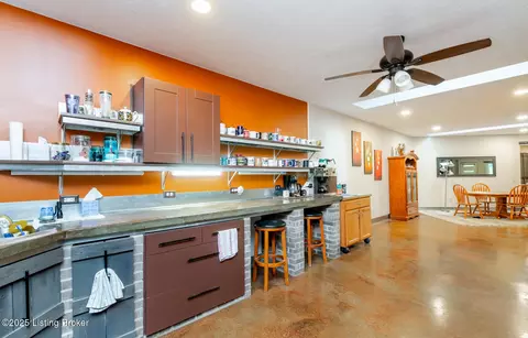 Kitchen - 971 Constantine Rd, Cecilia, KY 42724 photo 6 of 7