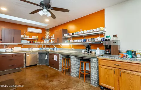 Kitchen - 971 Constantine Rd, Cecilia, KY 42724 photo 4 of 7