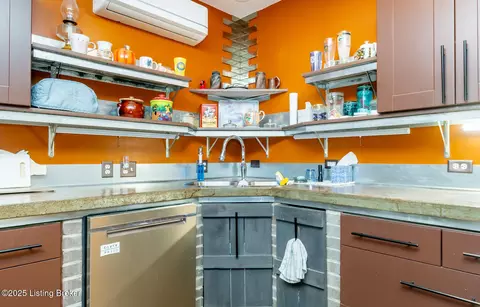 Kitchen - 971 Constantine Rd, Cecilia, KY 42724 photo 5 of 7