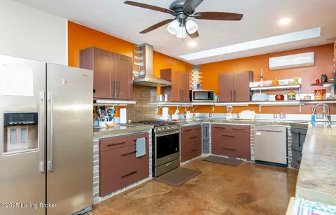 Kitchen - 971 Constantine Rd, Cecilia, KY 42724 photo 3 of 7