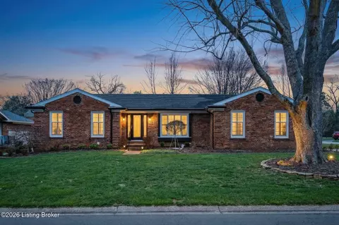 8511 Nottingham Pkwy, Louisville, KY 40222