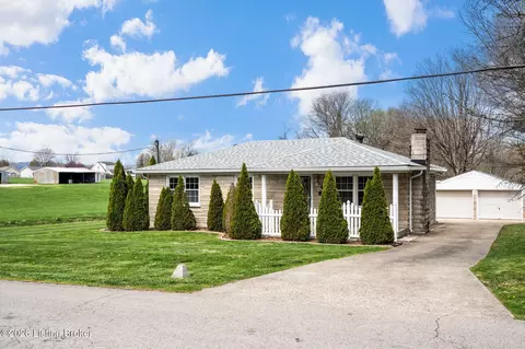 6603 Matthews Rd, Louisville, KY 40258
