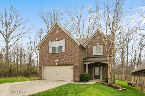 543 Wooded Falls Rd, Louisville, KY 40243