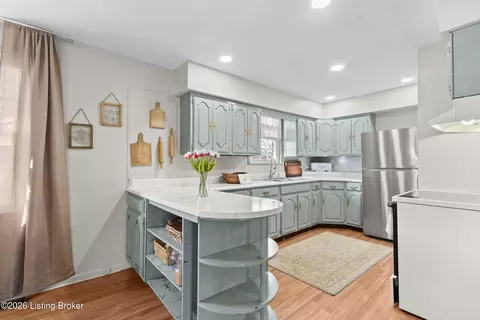 Kitchen - 6830 Smithfield Rd, Smithfield, KY 40068 photo 1 of 3